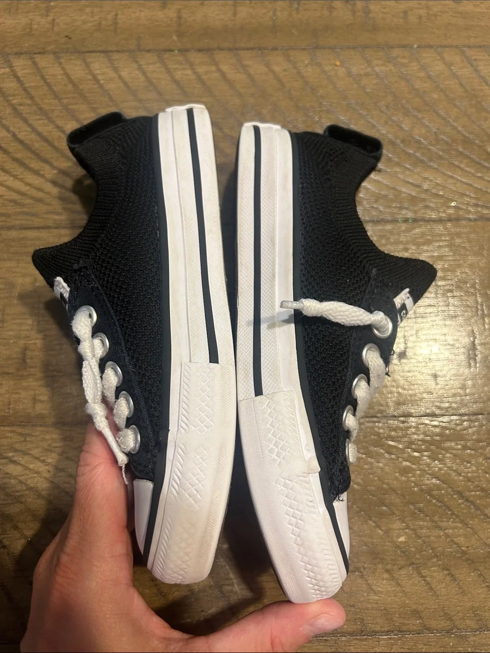 Converse Kids Black and White Low Top Sneakers size 11